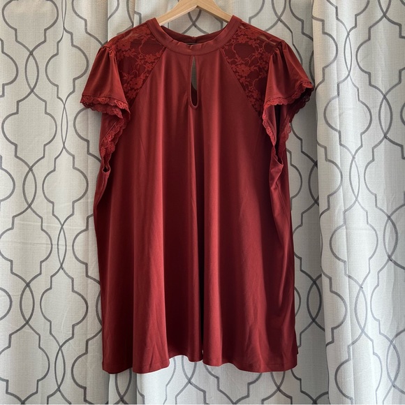 Torrid Studio Crepe Jersey Mock Neck Lace Pieced Keyhole Top Size 4 - Picture 6 of 13